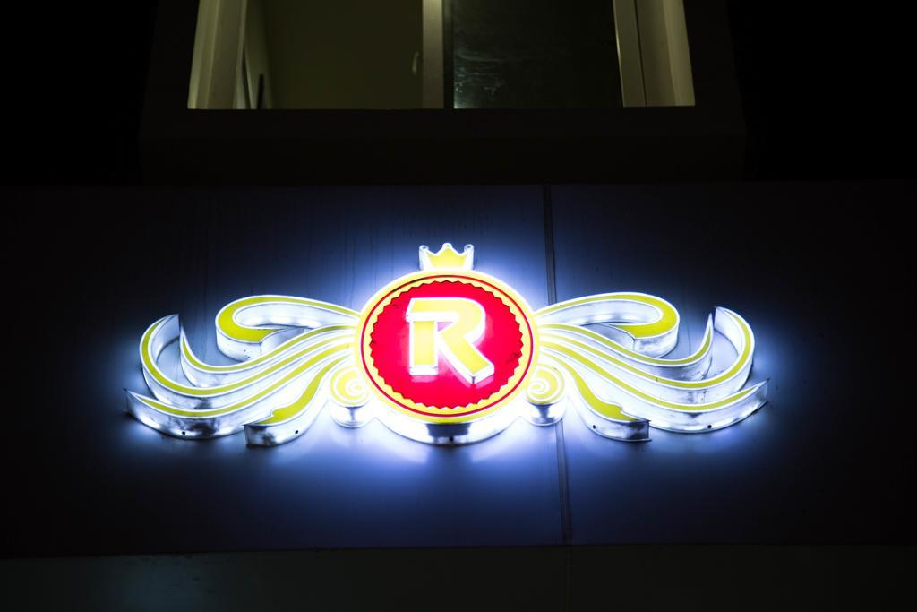 Ruby Pride Luxury Hotel Haidarábád Kültér fotó